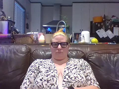 Snapshot of Dixie_Lady1986 chatting on 06.09.26 Dixie Lady1986 online show from 06.09.26