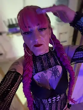 Snapshot of Karolaiin_LS chatting on 02.08.26 Karolaiin LS online show from 02.08.26