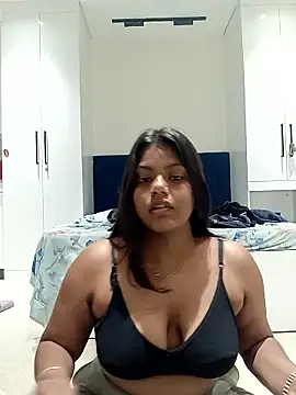 Snapshot of Sunitak450 chatting on 02.18.26 Sunitak450 online show from 02.18.26