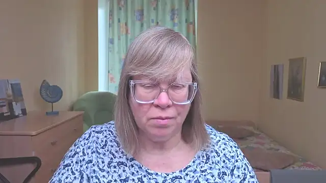 Snapshot of Emma_Eclipsee chatting on 02.16.26 Emma Eclipsee online show from 02.16.26