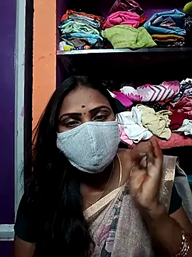 Snapshot of Tamil_Hot_Nisha chatting on 04.20.26 Tamil Hot Nisha online show from 04.20.26