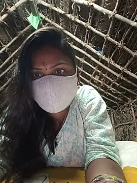 Snapshot of Tamil_Hot_Nisha chatting on 05.17.26 Tamil Hot Nisha online show from 05.17.26