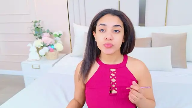 Luna Cortier online show from 04.07.26