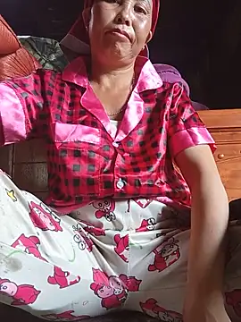 Snapshot of lena-cute chatting on 06.14.26 lena-cute online show from 06.14.26