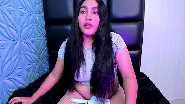 Lya dubois  online show from 02.05.26