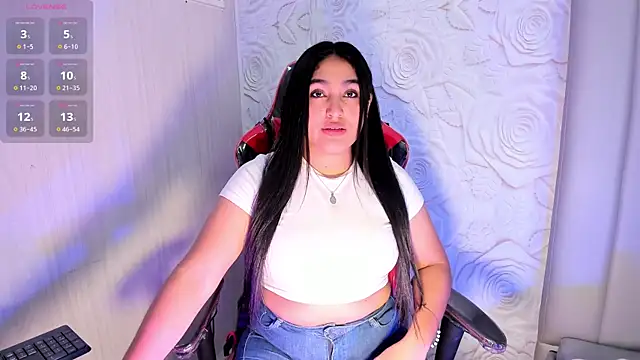 Snapshot of Lya_dubois_ chatting on 03.12.26 Lya dubois online show from 03.12.26