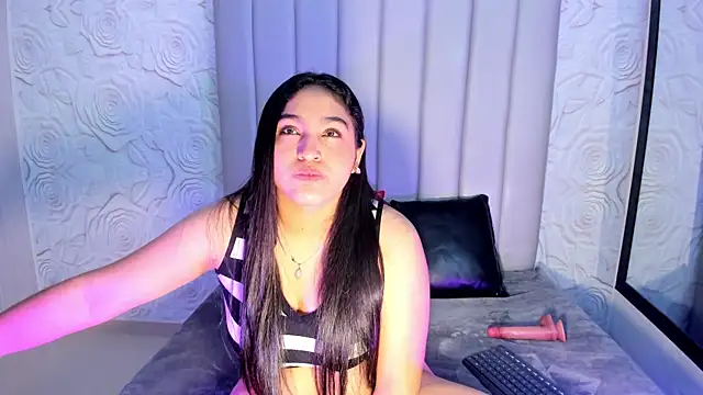 Snapshot of Lya_dubois_ chatting on 03.15.26 Lya dubois online show from 03.15.26