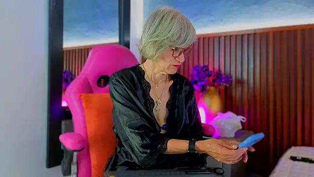 miss monserrate01 online show from 04.10.26