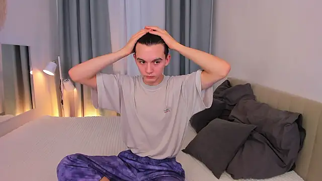 Snapshot of Ian_Harrickton chatting on 02.28.26 Ian Harrickton online show from 02.28.26