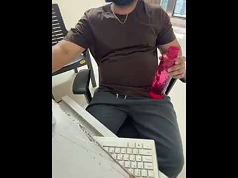 Snapshot of Rah0091 chatting on 03.25.26 Rah0091 online show from 03.25.26