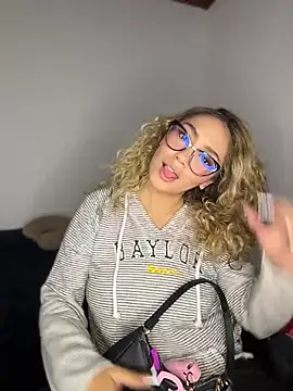 Maddy Beluci online show from 07.11.26