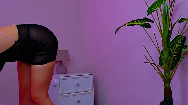 Snapshot of Ivorym00n chatting on 02.26.26 Ivorym00n online show from 02.26.26