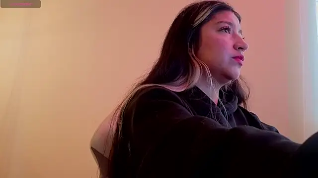 Dahiana Dmour  online show from 06.23.26