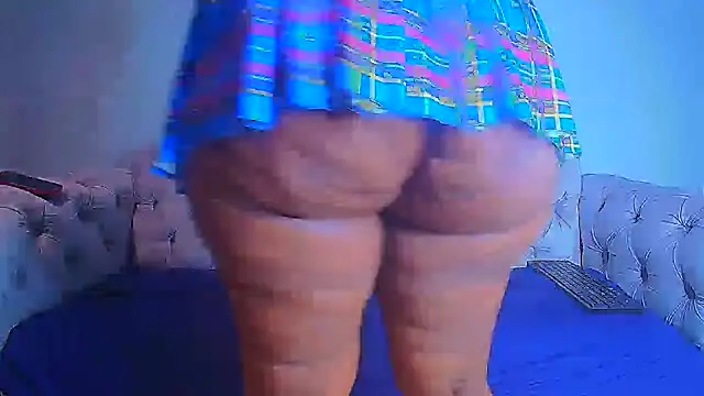 CreamyCurves online show from 05.31.26
