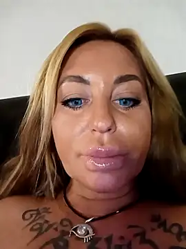 MiaMooly online show from 09.22.25