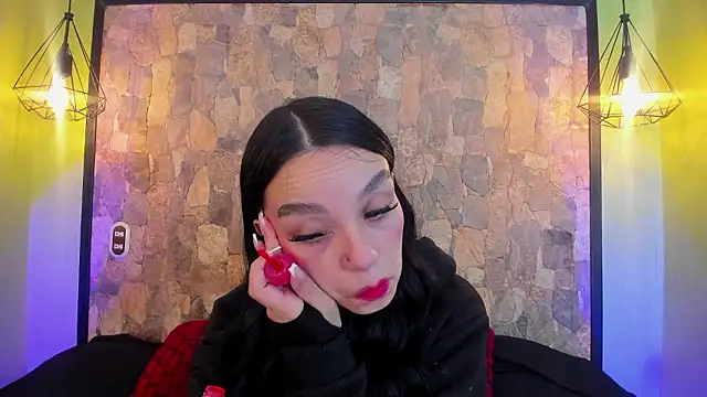 Elizabeth Ferrer online show from 03.12.26