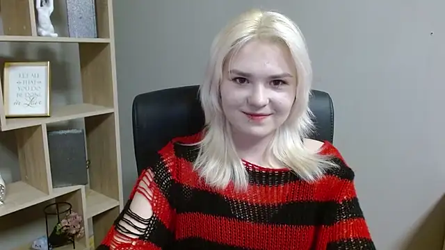 Snapshot of SweetLilyxo chatting on 02.10.26 SweetLilyxo online show from 02.10.26