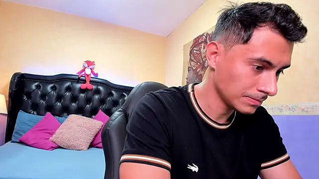 Snapshot of Mike_Conors chatting on 02.04.26 Mike Conors online show from 02.04.26