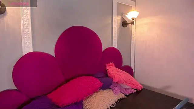 Raven love online show from 05.22.26