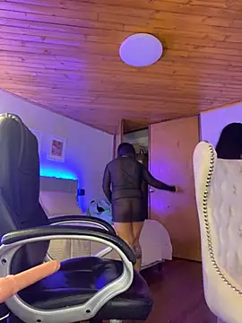 Annie Alicee online show from 03.09.26