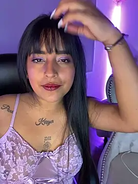 Annie Alicee online show from 04.16.26