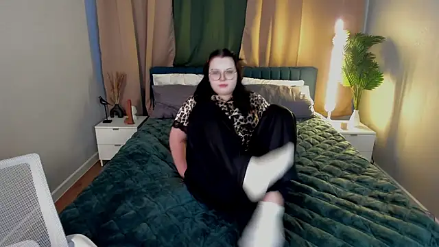 Snapshot of Kira_G0ld chatting on 02.25.26 Kira G0ld online show from 02.25.26