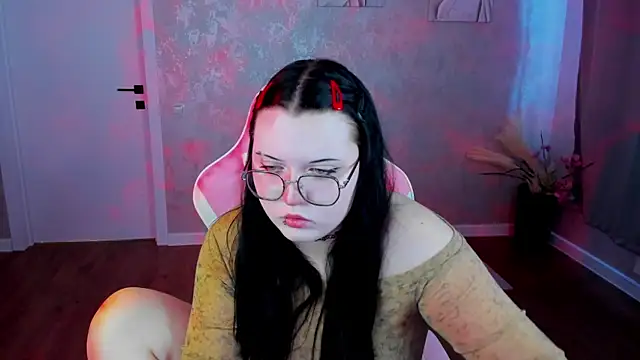 Kira G0ld online show from 04.03.26