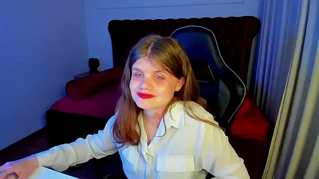 ChloeHalses online show from 05.15.26