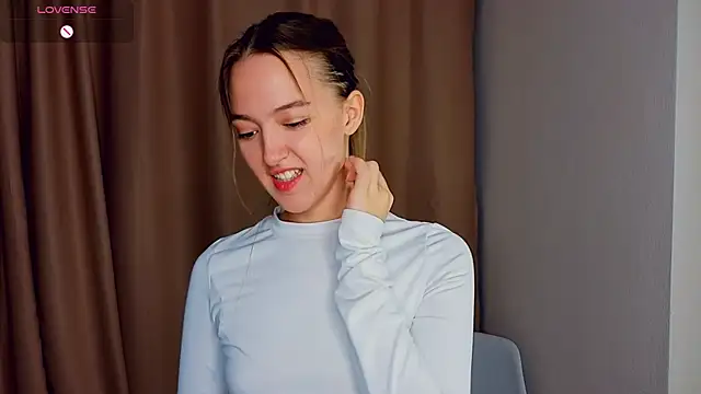 Snapshot of SupakuChan chatting on 02.14.26 SupakuChan online show from 02.14.26