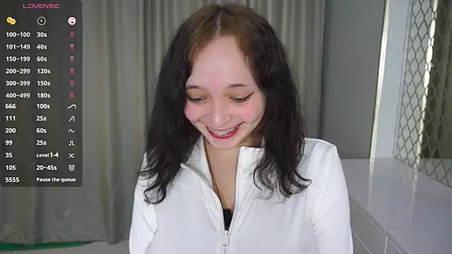 Snapshot of HannaHayles chatting on 05.04.26 HannaHayles online show from 05.04.26