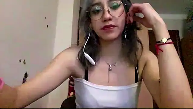 Snapshot of MarianRuhle chatting on 02.19.26 MarianRuhle online show from 02.19.26