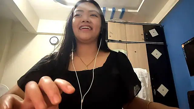 AntoninaDamewood online show from 02.17.26