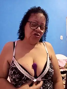 Snapshot of Luach chatting on 02.06.26 Luach online show from 02.06.26