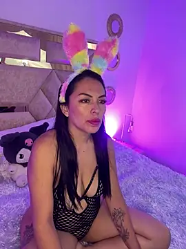 Emma Sanz   online show from 04.07.26