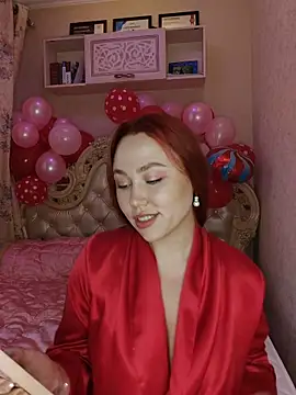 Snapshot of LolaaMint_ chatting on 02.14.26 LolaaMint online show from 02.14.26