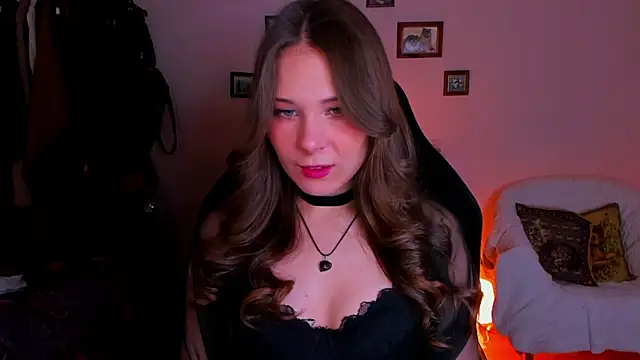 Snapshot of LanaLovely chatting on 06.24.26 LanaLovely online show from 06.24.26