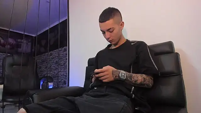 Dereck Boy  online show from 03.25.26