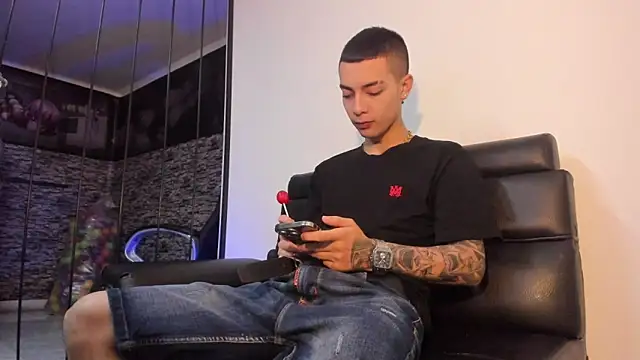 Dereck Boy  online show from 03.31.26