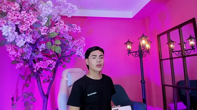 FemNoa online show from 02.06.26