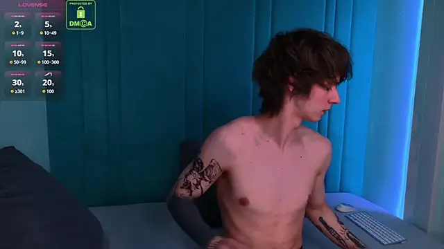 Snapshot of HoogWilder chatting on 02.20.26 HoogWilder online show from 02.20.26