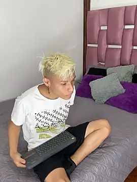 MaxyRyan online show from 02.12.26