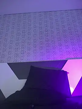 Snapshot of Mia_rivers__ chatting on 04.14.26 Mia rivers online show from 04.14.26