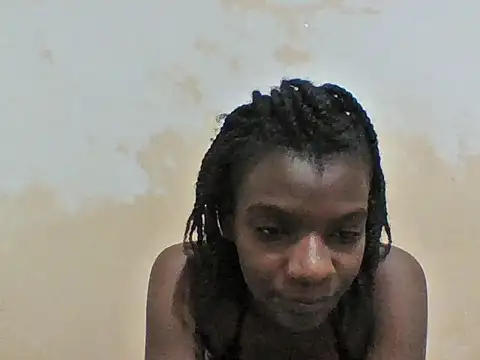 Snapshot of petitelavishey chatting on 03.01.26 petitelavishey online show from 03.01.26