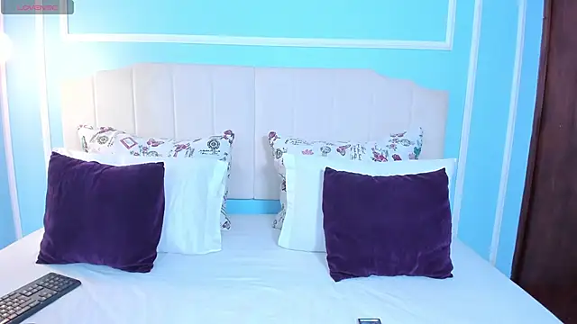 Snapshot of ashley_foox chatting on 02.28.26 ashley foox online show from 02.28.26