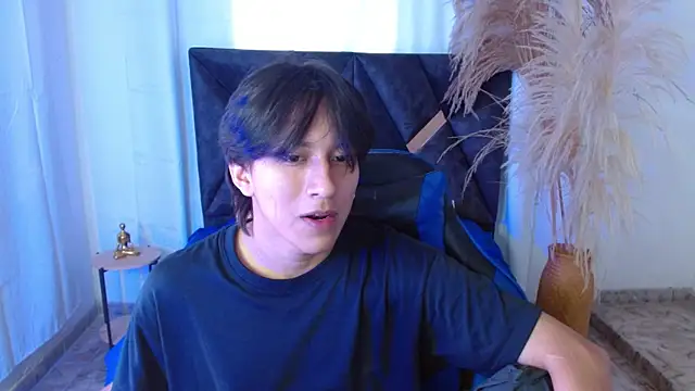 nikoo 18 online show from 04.14.26