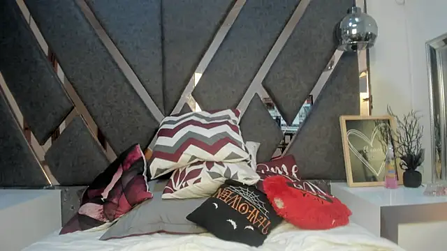 Maggyx online show from 04.12.26