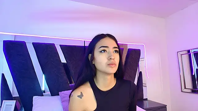 Snapshot of sophia_love__ chatting on 02.16.26 sophia love online show from 02.16.26