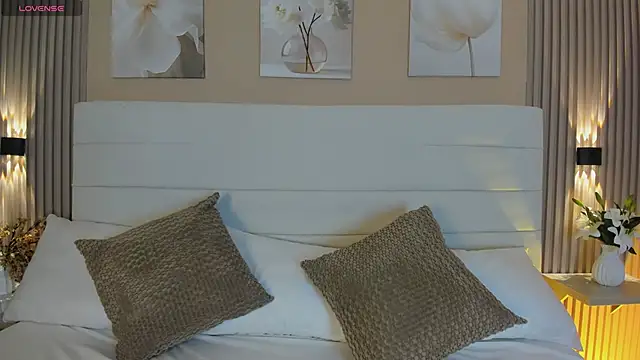 Snapshot of LisaLain chatting on 05.19.26 LisaLain online show from 05.19.26