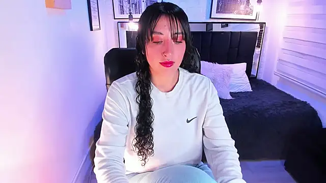 ladyraing online show from 02.17.26