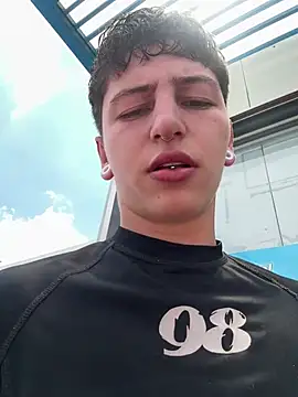 ARON LUXX online show from 03.07.26